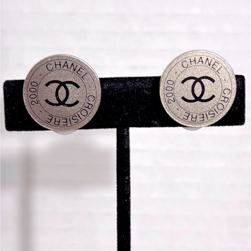 CHANEL Silver Clip on Earrings